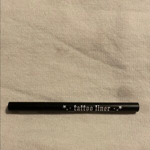 Kvd liquid eyeliner